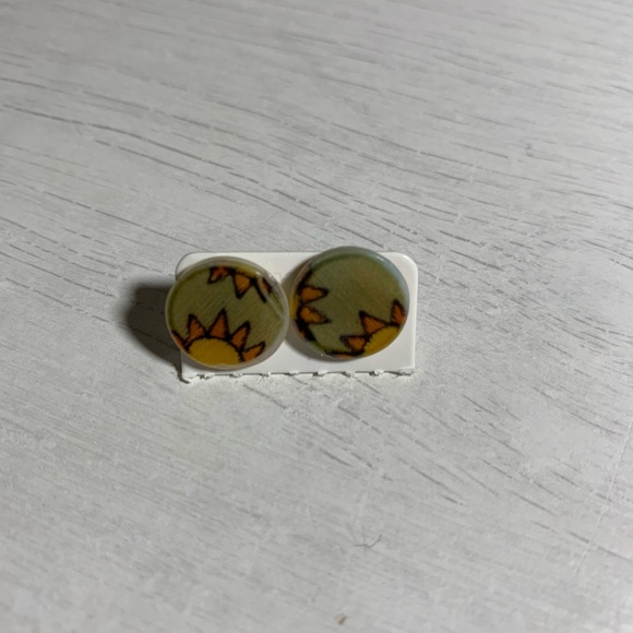 NWOT Unique handmade earrings - Picture 4 of 16